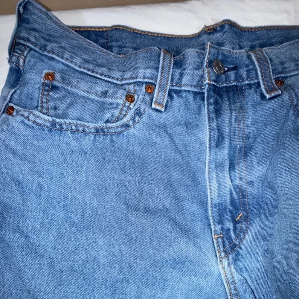 Levis 550 Relaxed Fit Jeans Mens 34x32 Medium Wash Blue Denim 00550-4834
